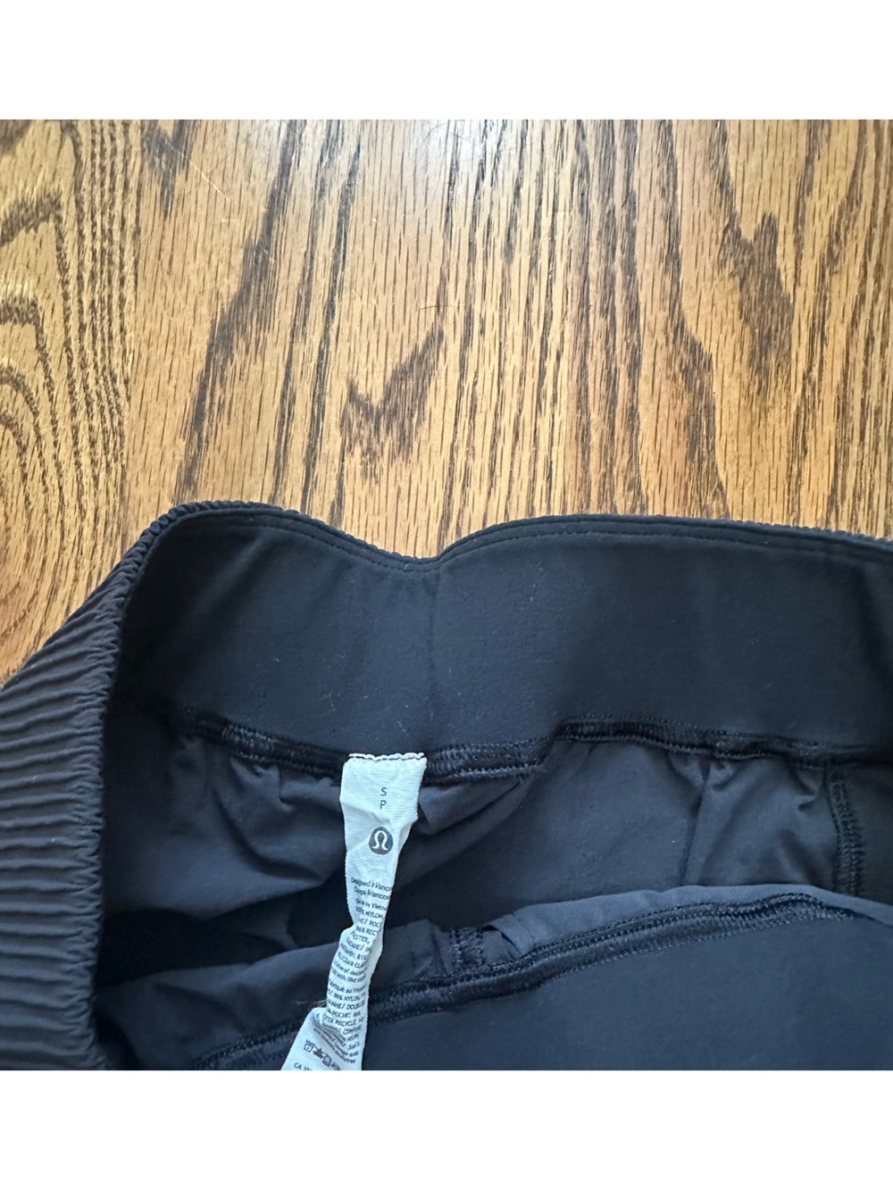 Lululemon Stretch Woven Relaxed-Fit High-Rise Short 4"
Black - Picture 9 of 12